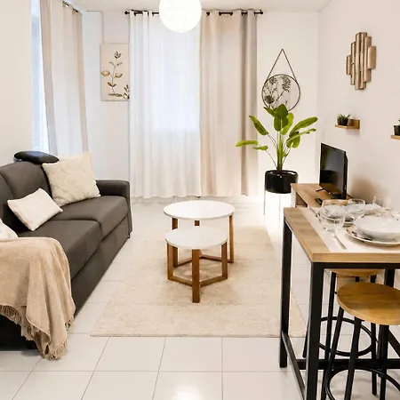 Savana Lodge, Wi-fi, Parking Prive Et Calme, Sortie 12 Apartament *